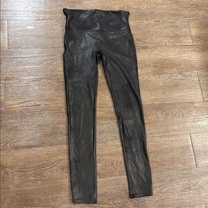 Spanx Leggings. Medium. Black shimmer. Like new